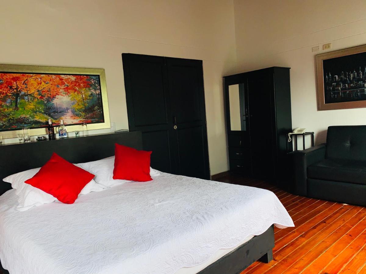 Hotel Lleras Premium #1 Medellín Kültér fotó